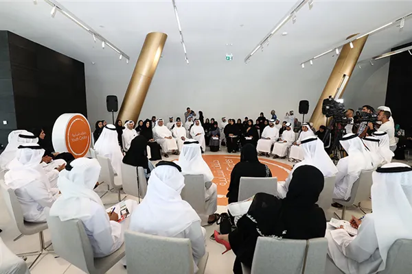 الدكتور أنور قرقاش : شباب الإمارات أمل القيادة لمواصلة مسيرة التمكين وتحقيق التنمية الشاملة